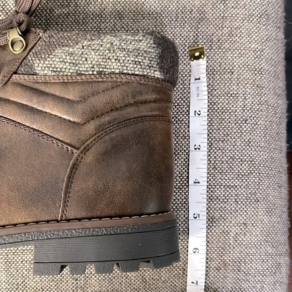 Sonoma Ankle Boots, size 10M. - Picture 13 of 15